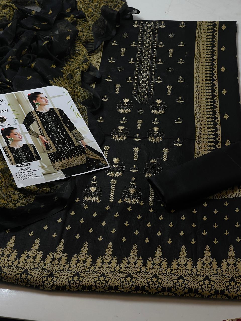 3-Piece Unstitched Lawn Suit – Digital Print Shirt & Chiffon Dupatta (Summer 2025)