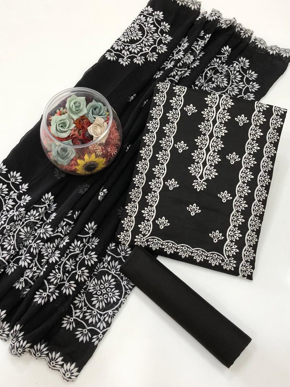 3-Piece GTM Lawn Embroidered Suit – Chiffon Dupatta with Motif & Cotton Trouser