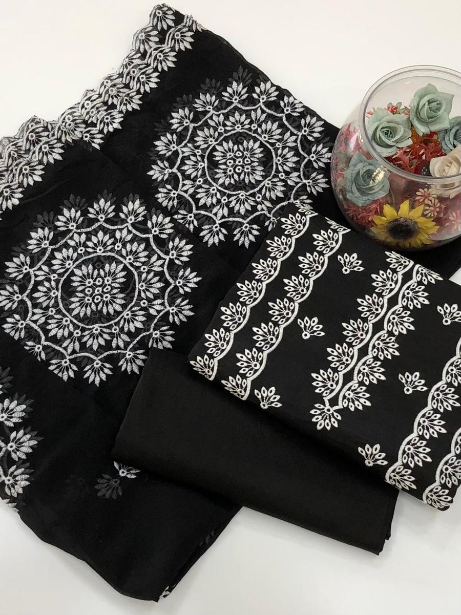 3-Piece GTM Lawn Embroidered Suit – Chiffon Dupatta with Motif & Cotton Trouser