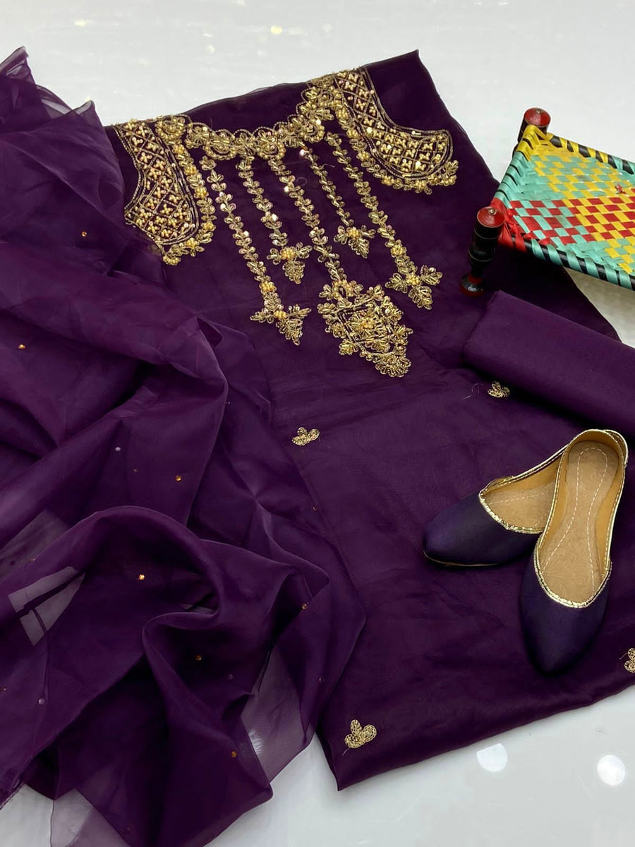 4-Piece Unstitched Organza Aari Work Dress – With Kunden Dupatta & Khussa
