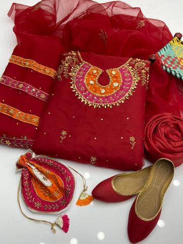 5-Piece Unstitched Organza Dress – Tilla Aari Embroidery with Khussa & Bag