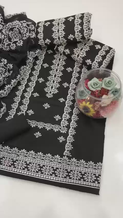 3-Piece GTM Lawn Embroidered Suit – Chiffon Dupatta with Motif & Cotton Trouser